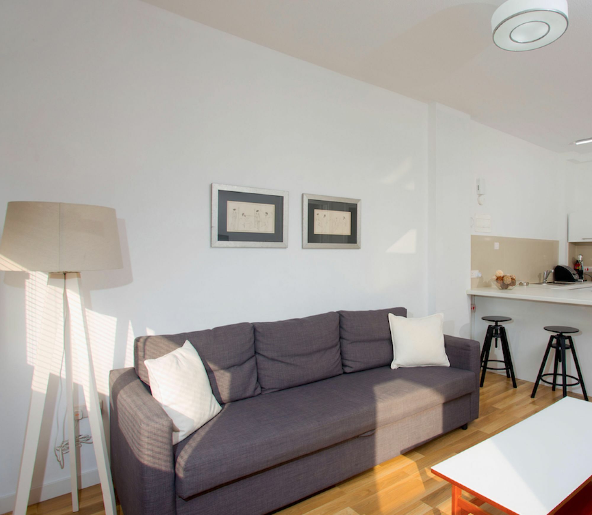 Seabreeze City Center Flats By Trulycyprus Limassol Eksteriør billede